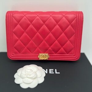Chanel boy WOC shoulder bag in box 😍❤️
